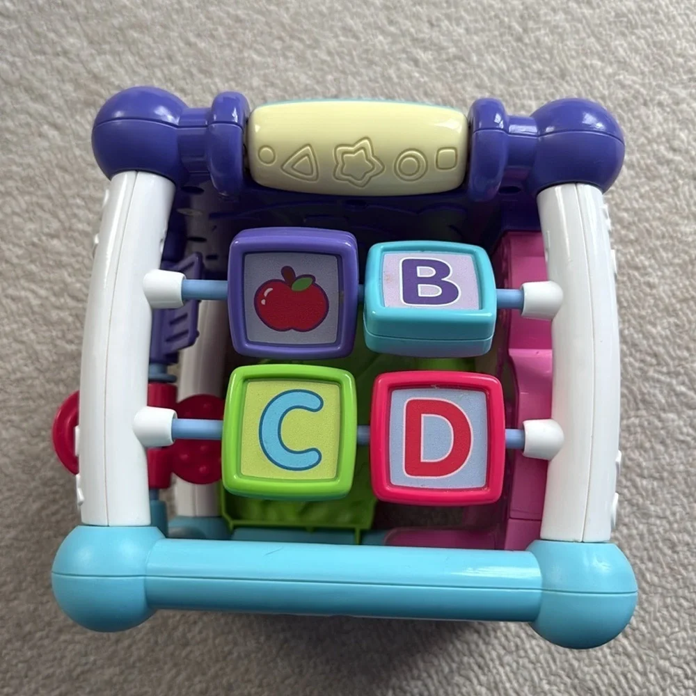 VTech Busy Learners Activity Cube, Purple